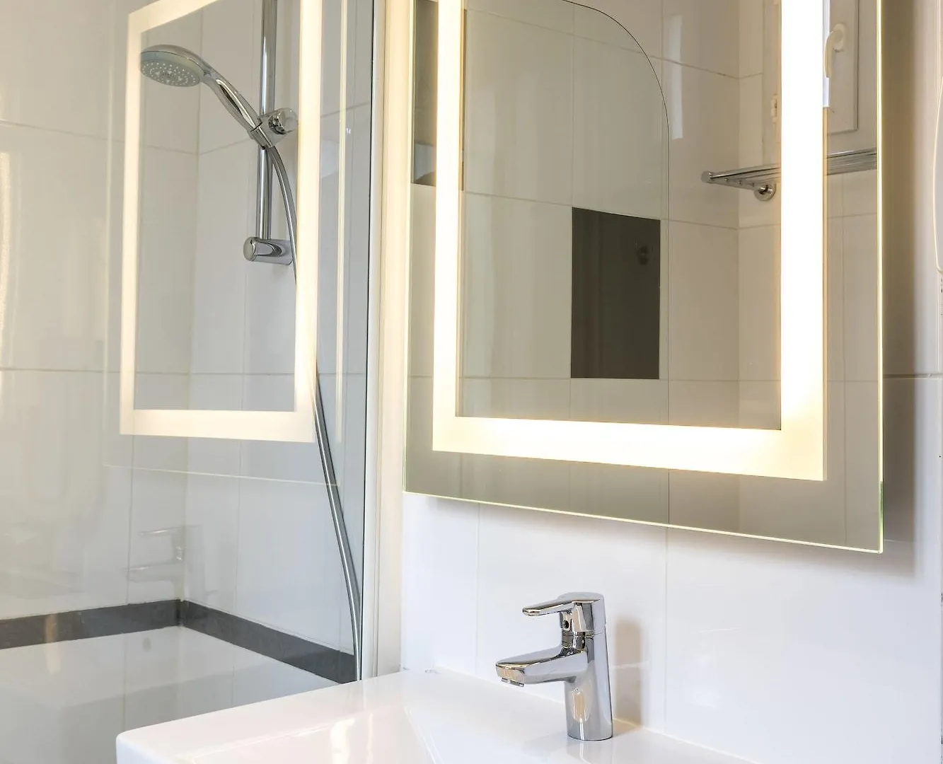 Montcalm Hotel 3*
