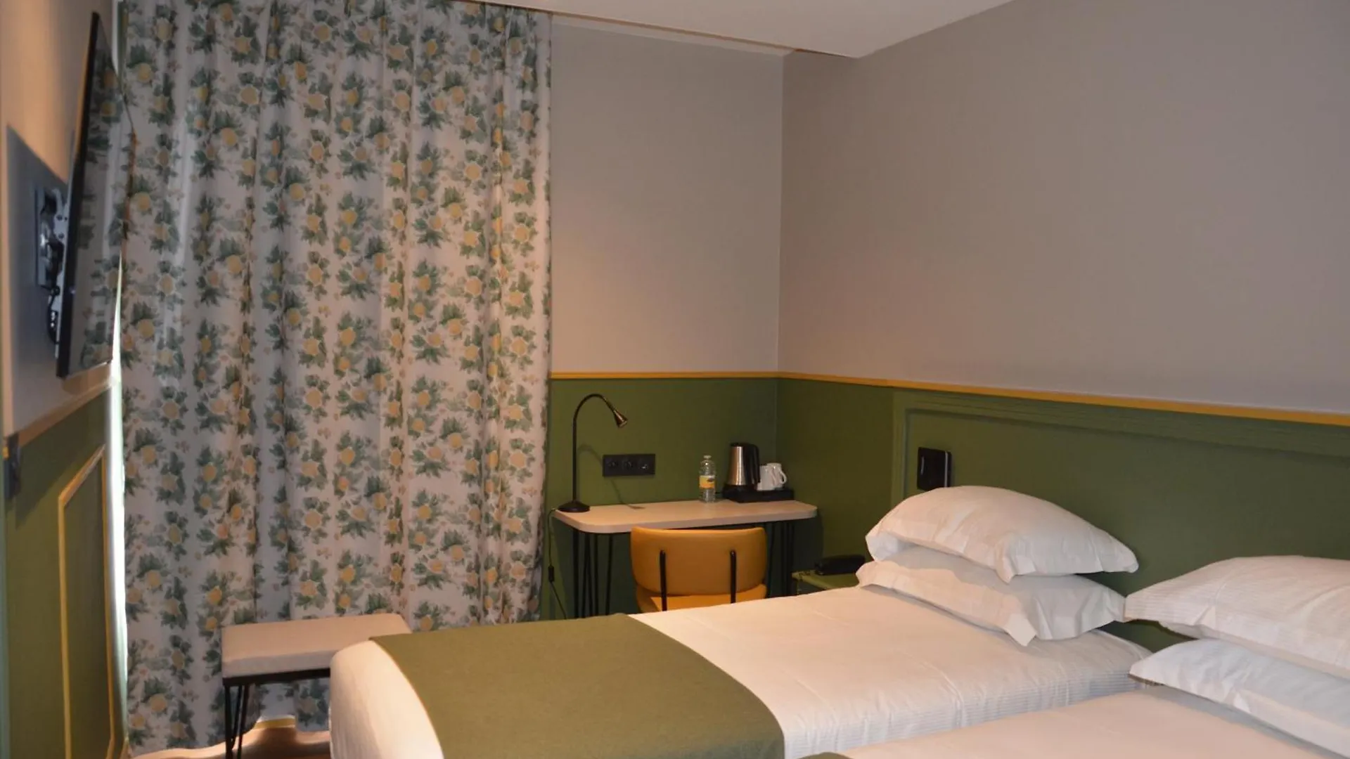 Hotel Montcalm 3*