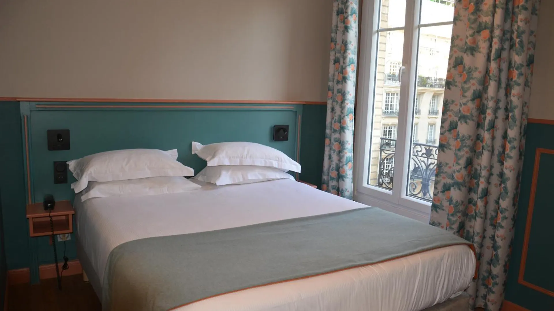 Montcalm 3* Parigi